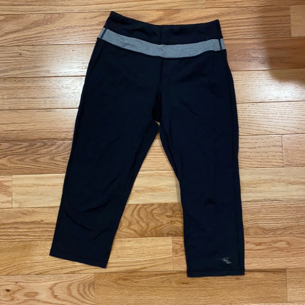 3 for $12 /5 for $15 reversible Diadora 3/4 Capri